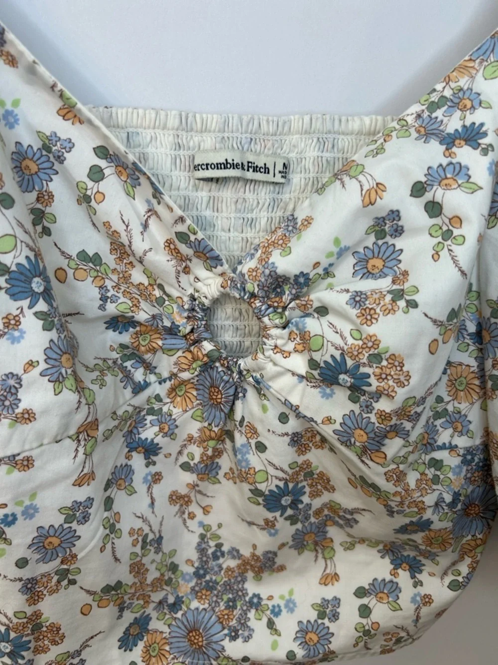 Abercrombie & Fitch Women’s White Floral Puff Sleeve Top, Size Medium